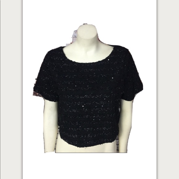 Moon Collection Tops - Moon Sz M sequined top black mid drift new. T-5